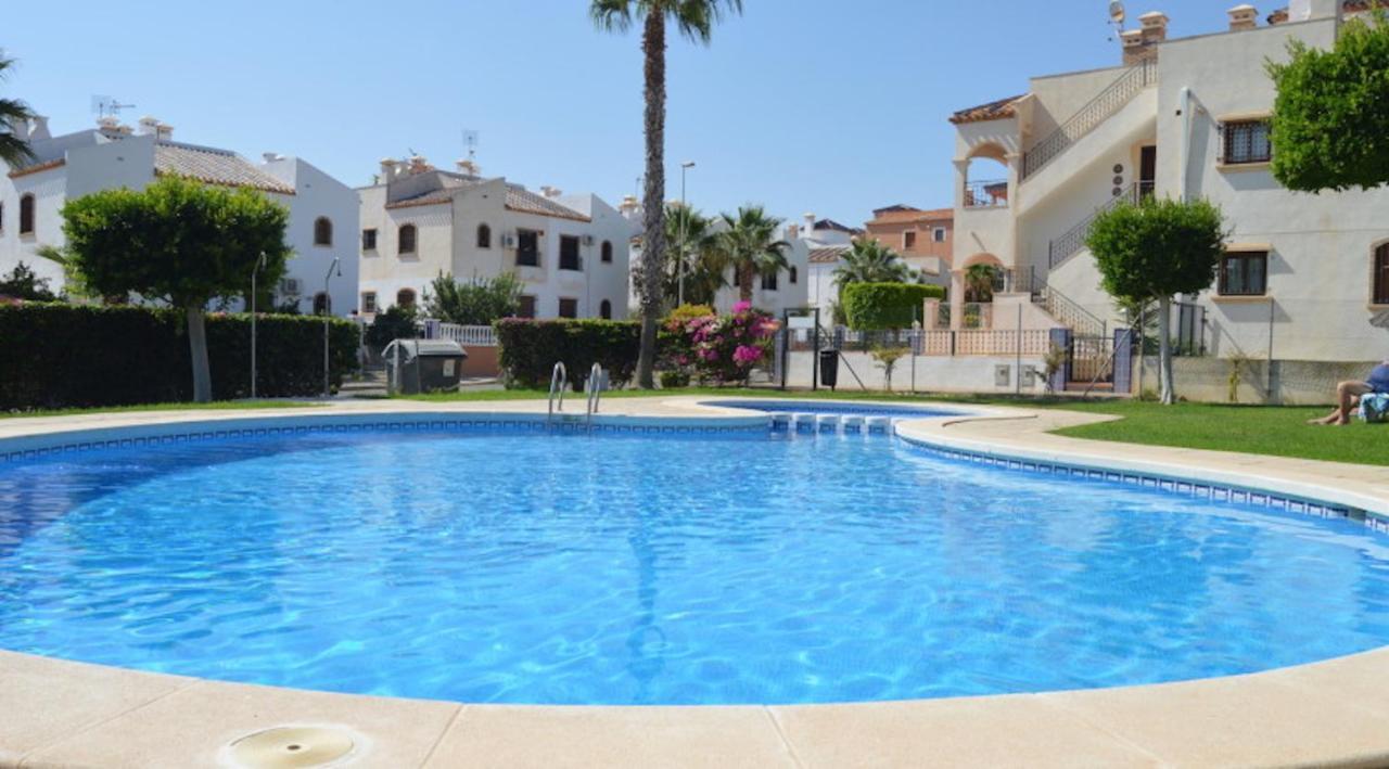 Villamartin, Lovely 2 Bed House, Short Walk To The Plaza. Orihuela Kültér fotó