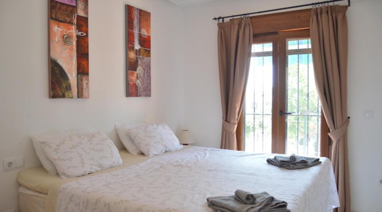 Villamartin, Lovely 2 Bed House, Short Walk To The Plaza. Orihuela Kültér fotó