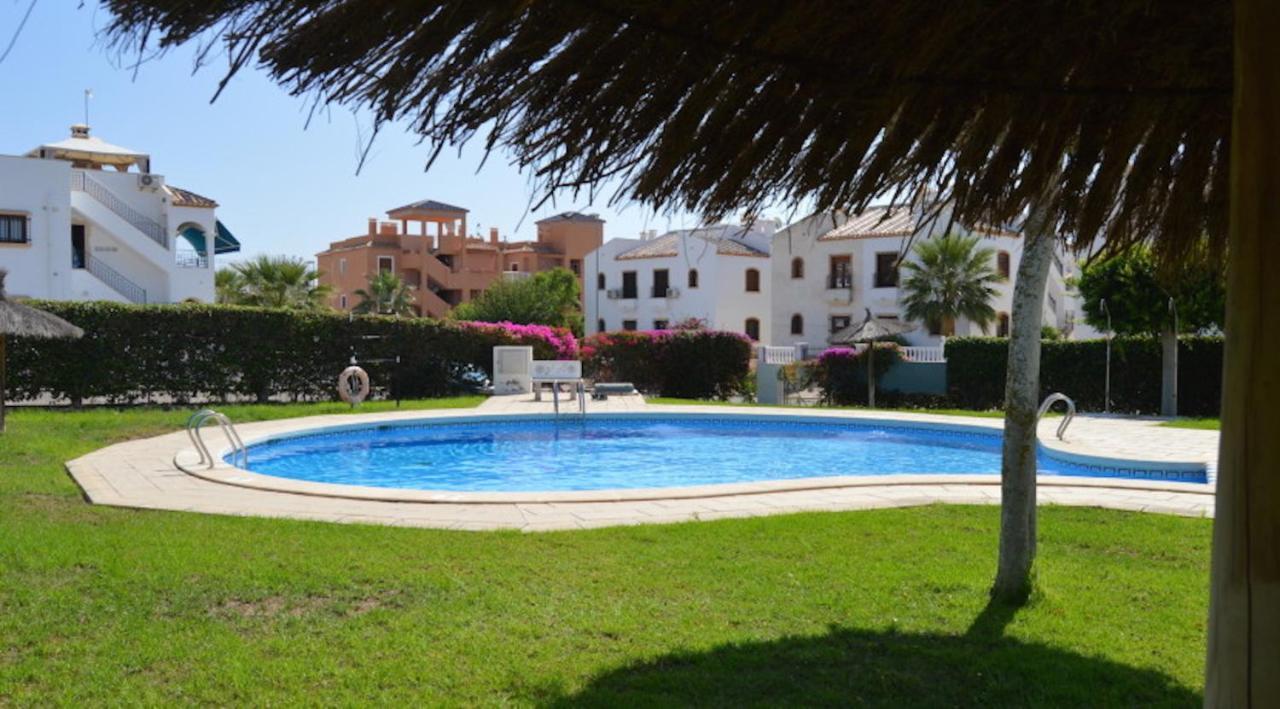 Villamartin, Lovely 2 Bed House, Short Walk To The Plaza. Orihuela Kültér fotó