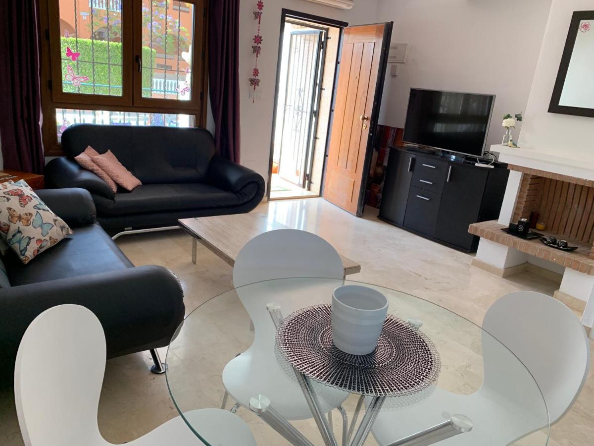 Villamartin, Lovely 2 Bed House, Short Walk To The Plaza. Orihuela Kültér fotó